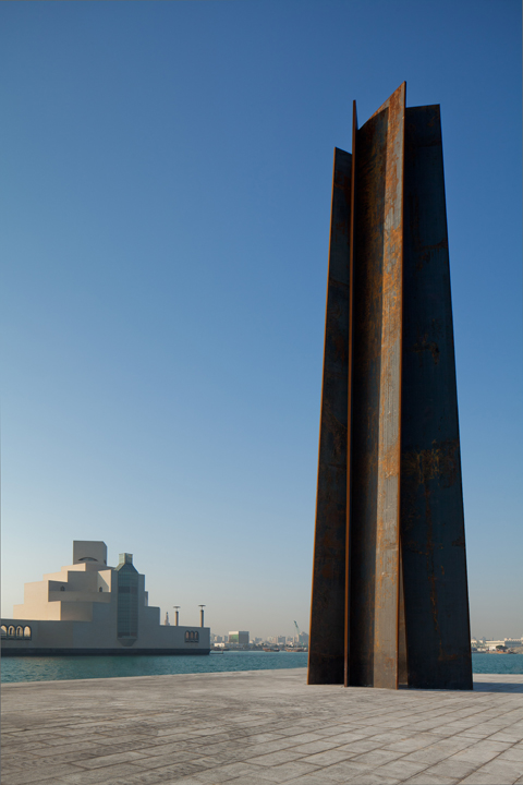 Richard-Serra-80-foot-sculpture-Doha-MIA